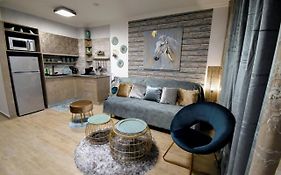 Luxury Suite On Lev Eilat With Balcony And Jacuzzi